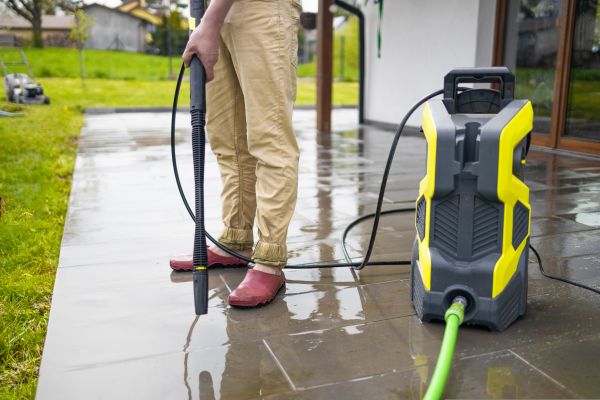 Porch Pressure Washing in Rockledge