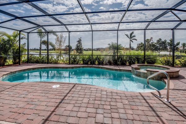 Pool Enclosure Cleaning in Rockledge