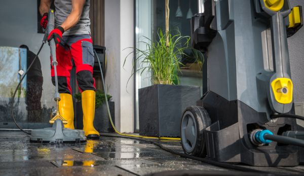 Commercial Pressure Cleaning in Rockledge