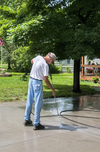 Driveway Concrete Cleaning in Rockledge