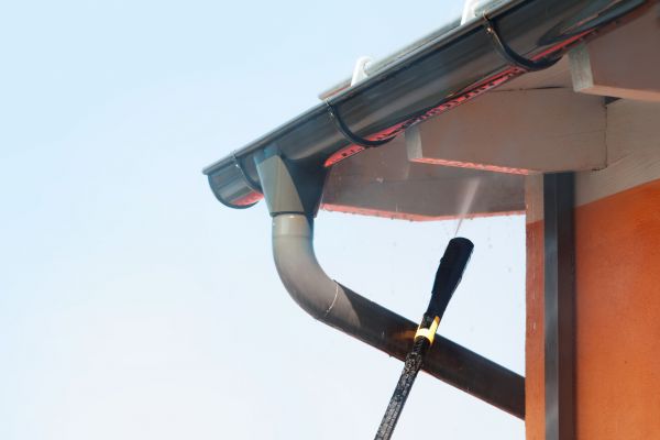 Eaves Power Washing in Rockledge